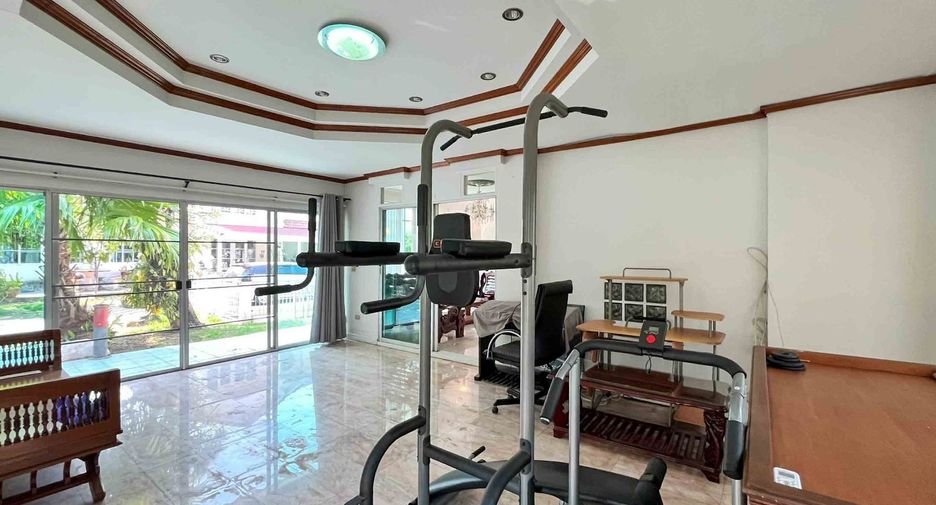 For rent 4 bedrooms house in San Sai, Chiang Mai
