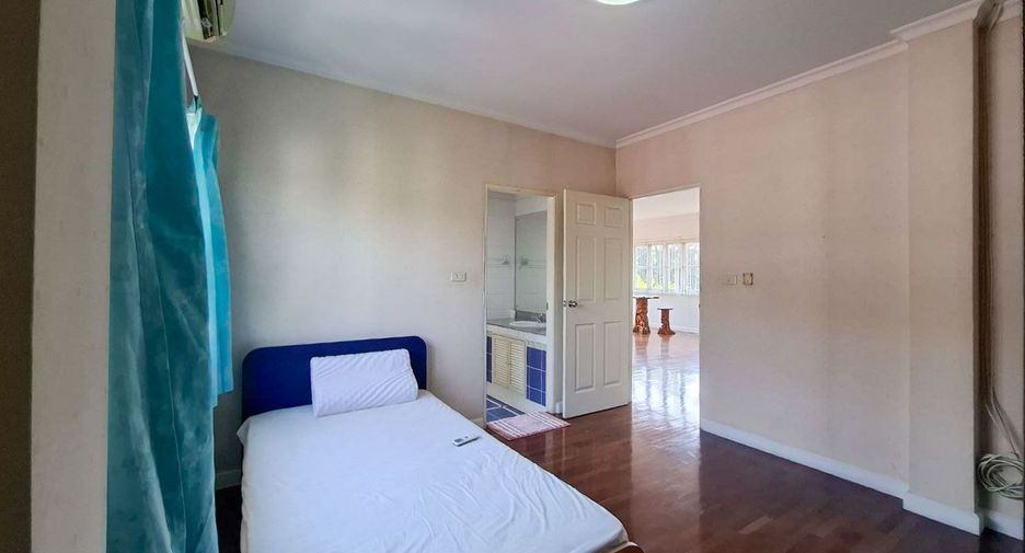 For rent 4 bedrooms house in San Sai, Chiang Mai