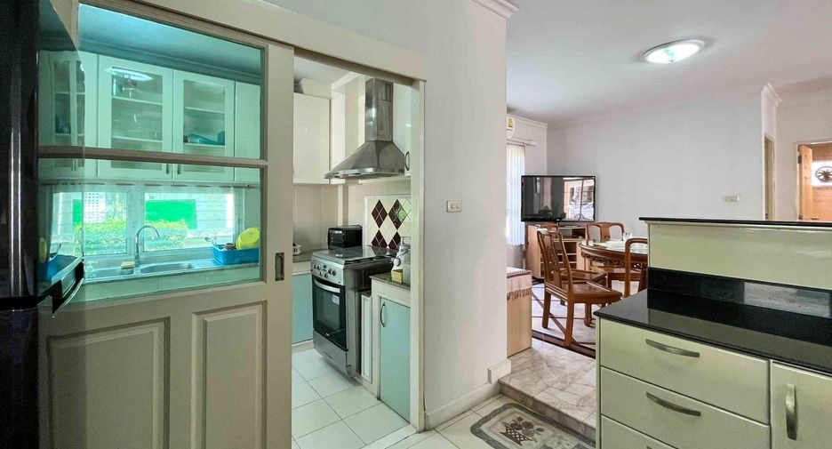 For rent 4 bedrooms house in San Sai, Chiang Mai