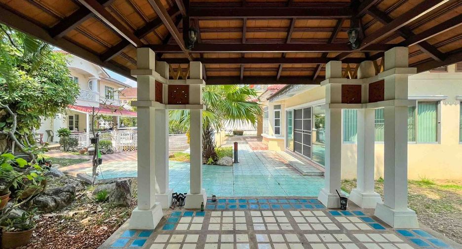 For rent 4 bedrooms house in San Sai, Chiang Mai
