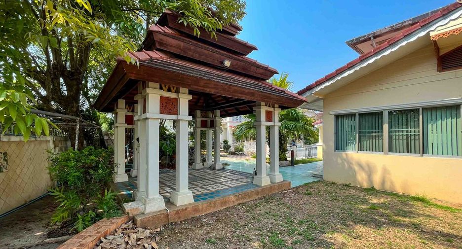 For rent 4 bedrooms house in San Sai, Chiang Mai