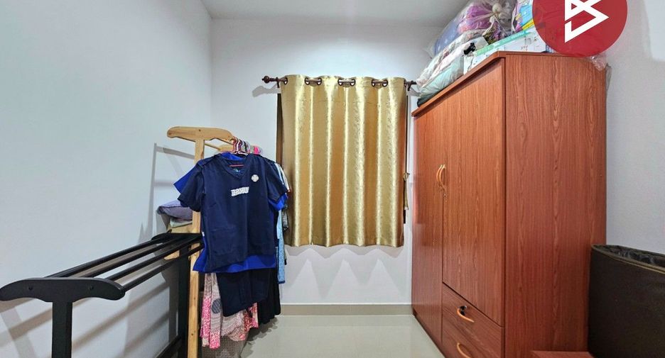 For sale 3 bedrooms townhouse in Si Racha, Chonburi