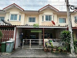 Casa adosada en venta de 3 habitaciones en Bang Khun Thian, Bangkok