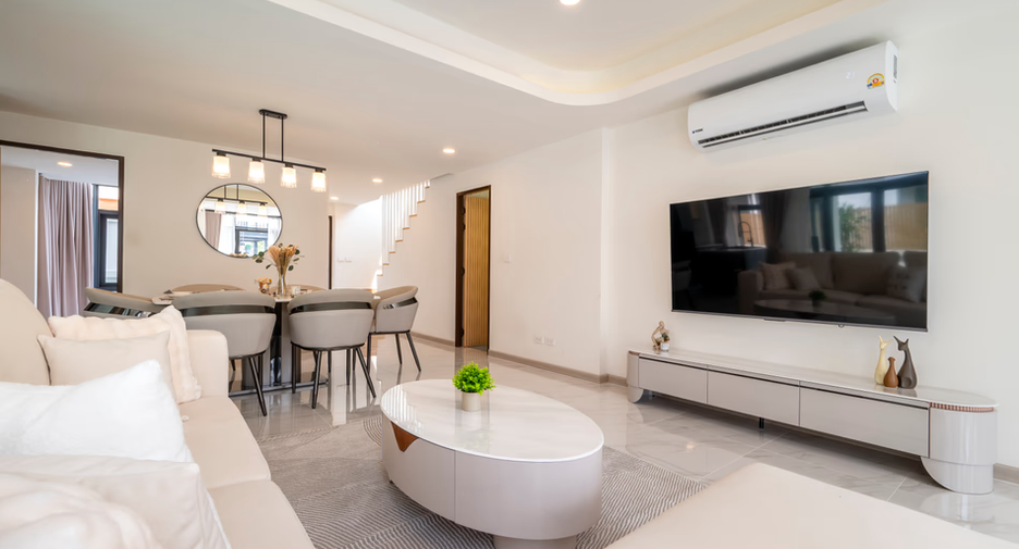 For sale 3 bedrooms villa in Bang Lamung, Chonburi