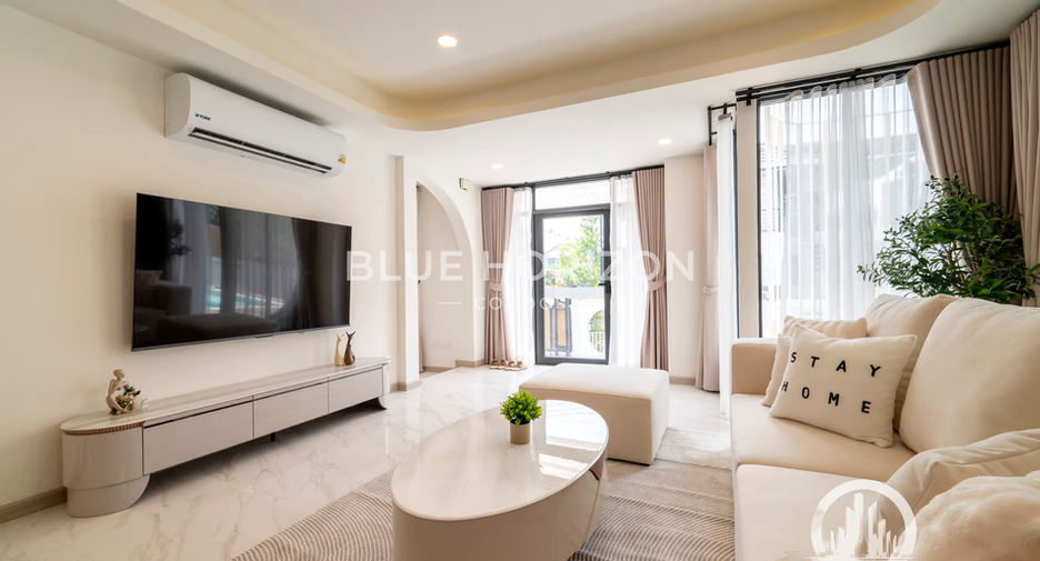 For sale 3 bedrooms villa in Bang Lamung, Chonburi