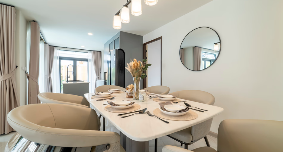 For sale 3 bedrooms villa in Bang Lamung, Chonburi