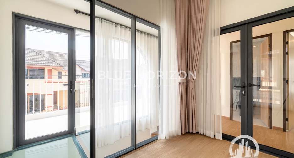 For sale 3 bedrooms villa in Bang Lamung, Chonburi