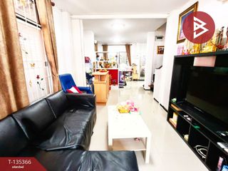 À vendre 3 chambres maison de ville à Phanat Nikhom, Chonburi