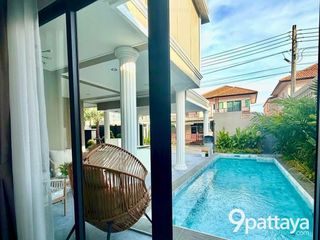 For rent 4 bedrooms villa in Na Jomtien, Pattaya