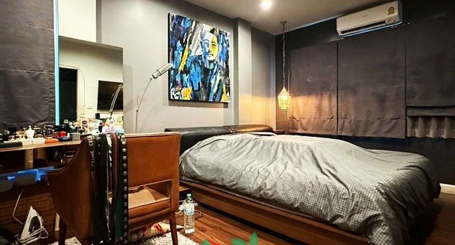 For sale 3 bedrooms townhouse in Bueng Kum, Bangkok