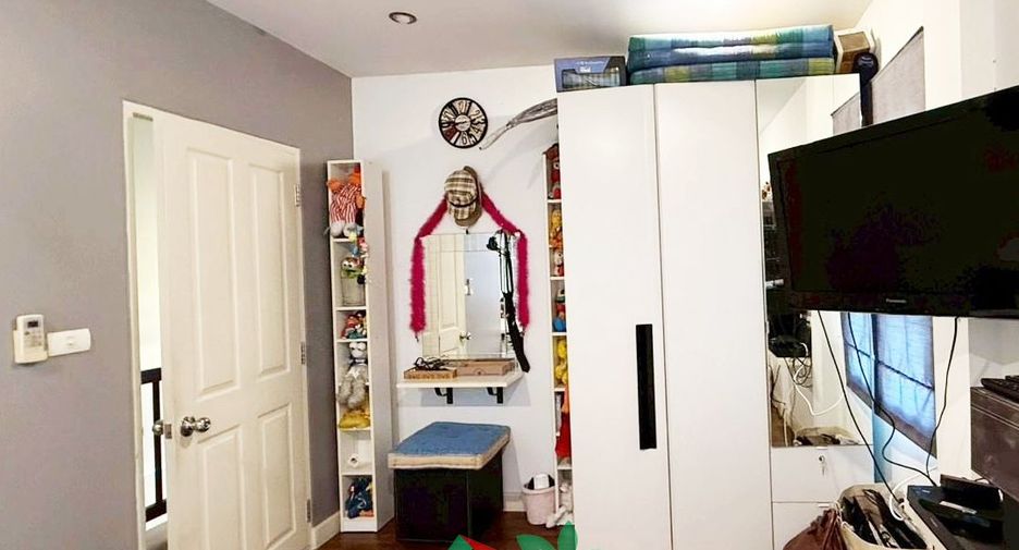 For sale 3 bedrooms townhouse in Bueng Kum, Bangkok