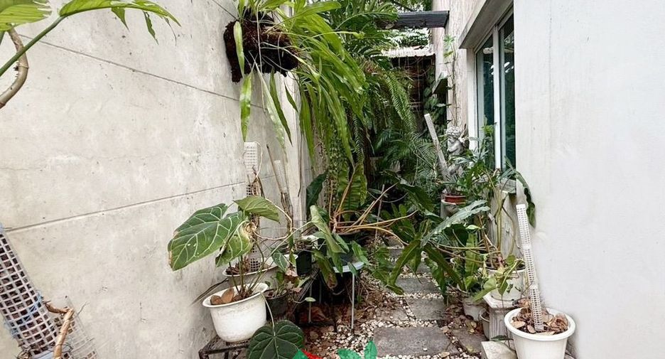 For sale 3 bedrooms townhouse in Bueng Kum, Bangkok