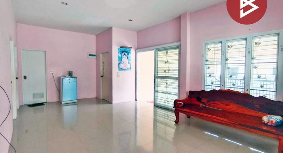 For sale 3 bedrooms house in Mueang Nakhon Ratchasima, Nakhon Ratchasima