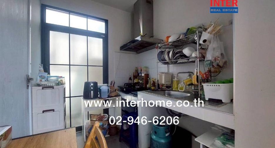 Haus zur Miete und zum Kauf mit 3 Zimmer in Lam Luk Ka, Pathum Thani