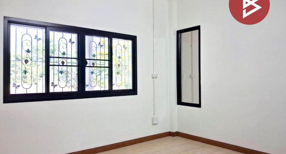 For sale 3 bedrooms house in Tron, Uttaradit