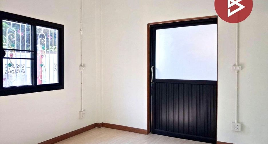 For sale 3 bedrooms house in Tron, Uttaradit