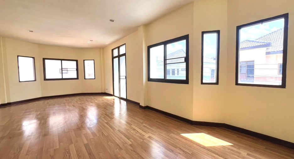 For sale 3 bedrooms house in Pak Kret, Nonthaburi