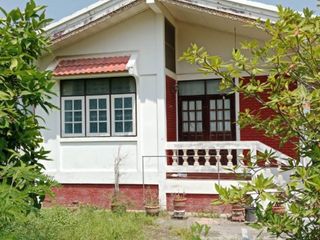 For sale 3 bedrooms house in Mueang Nakhon Si Thammarat, Nakhon Si Thammarat