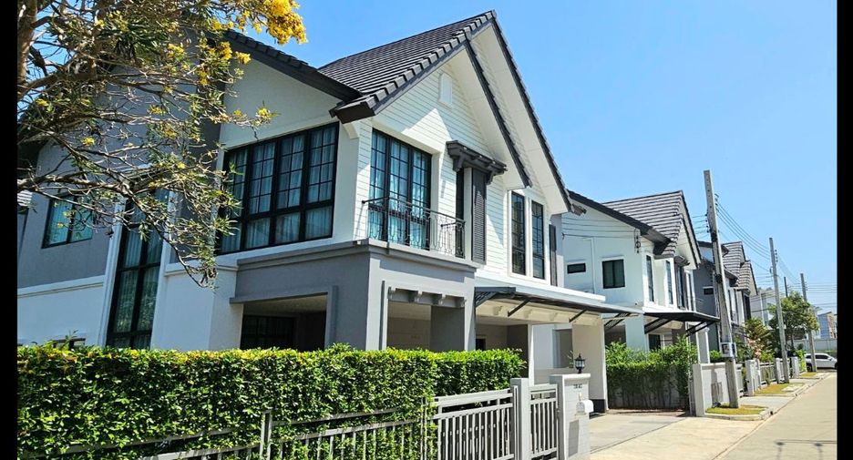 For sale 4 bedrooms house in Khlong Sam Wa, Bangkok