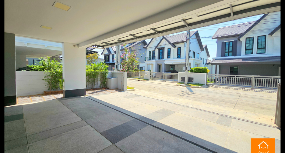 For sale 4 bedrooms house in Khlong Sam Wa, Bangkok