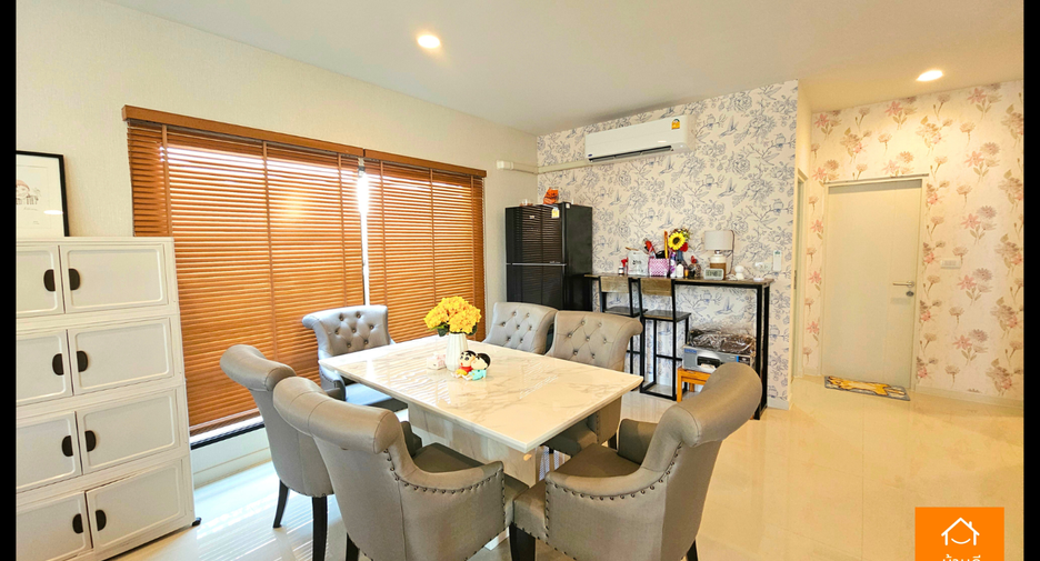 For sale 4 bedrooms house in Khlong Sam Wa, Bangkok