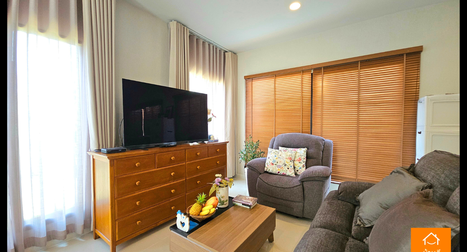 For sale 4 bedrooms house in Khlong Sam Wa, Bangkok
