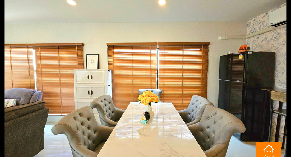 For sale 4 bedrooms house in Khlong Sam Wa, Bangkok