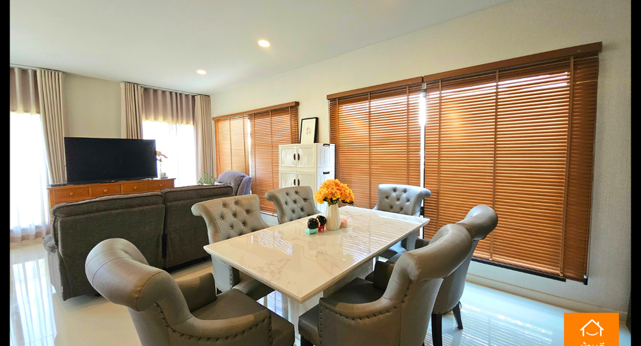 For sale 4 bedrooms house in Khlong Sam Wa, Bangkok