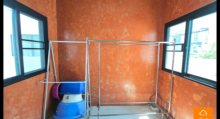 For sale 4 bedrooms house in Khlong Sam Wa, Bangkok