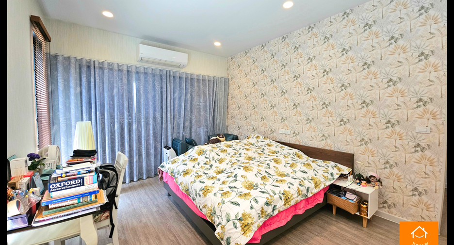 For sale 4 bedrooms house in Khlong Sam Wa, Bangkok