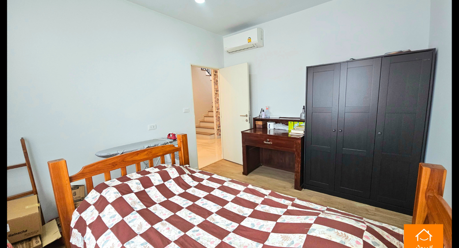 For sale 4 bedrooms house in Khlong Sam Wa, Bangkok