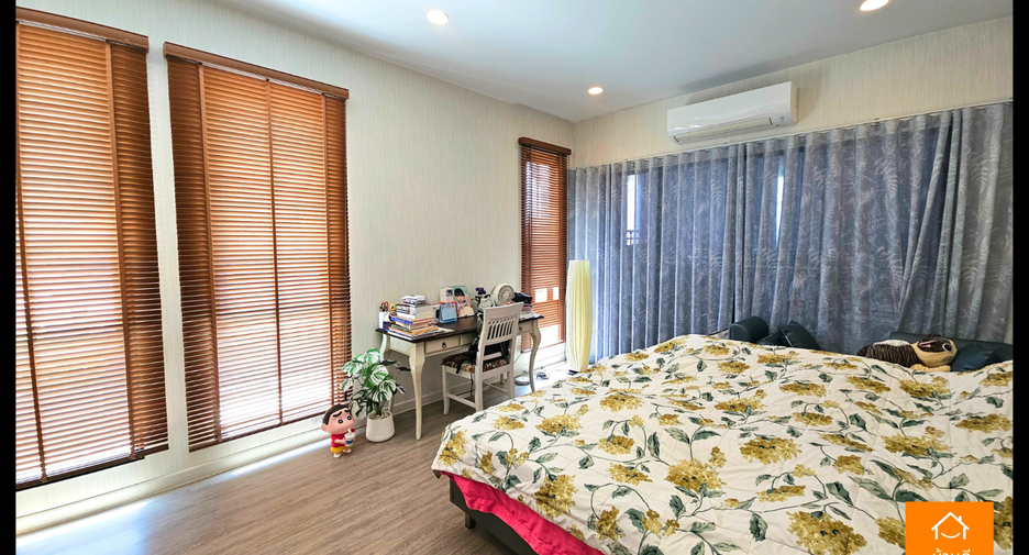 For sale 4 bedrooms house in Khlong Sam Wa, Bangkok
