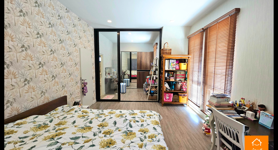 For sale 4 bedrooms house in Khlong Sam Wa, Bangkok