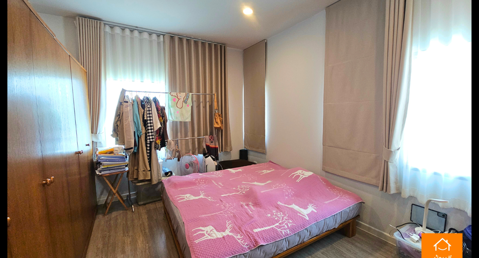 For sale 4 bedrooms house in Khlong Sam Wa, Bangkok