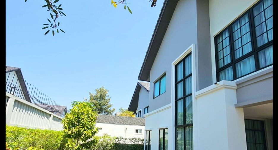 For sale 4 bedrooms house in Khlong Sam Wa, Bangkok