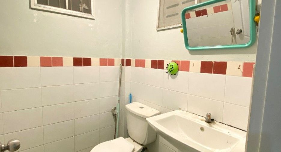 For sale 2 bedrooms townhouse in Nong Chok, Bangkok