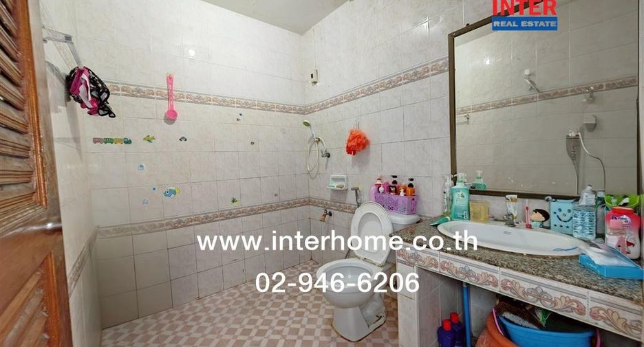 For sale 4 ベッドルーム retail Space in Saphan Sung, Bangkok