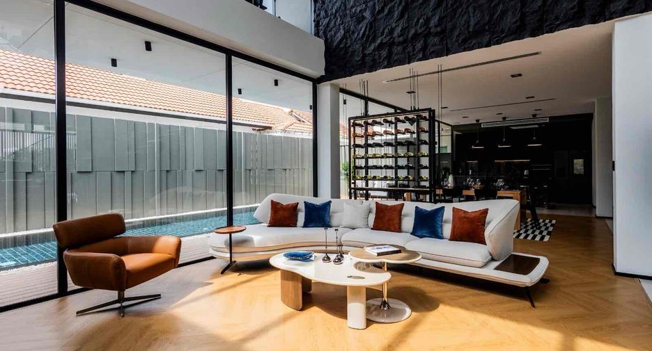 Villa zur Miete mit 5 Zimmer in Bang Lamung, Chonburi
