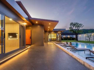 For rent 4 bedrooms villa in Mueang Phuket, Phuket