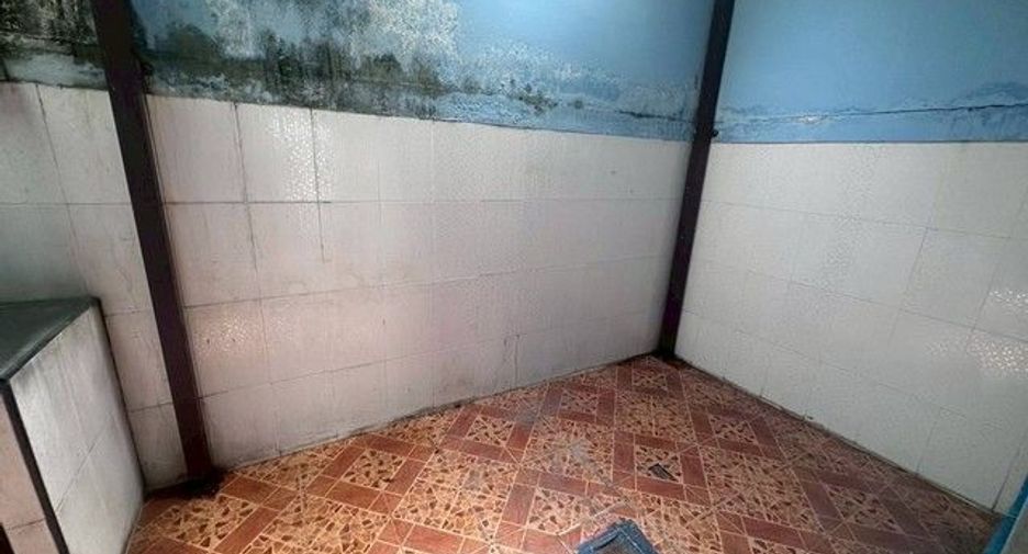 For sale 3 bedrooms retail Space in Thanyaburi, Pathum Thani