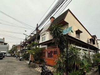 For rent 2 ベッドルーム townhouse in Lat Phrao, Bangkok