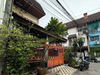 For rent 2 ベッドルーム townhouse in Lat Phrao, Bangkok
