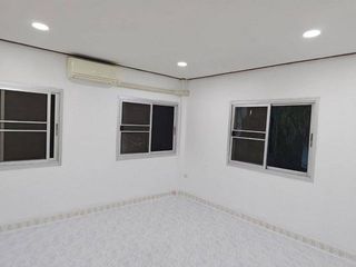 For rent 3 bedrooms townhouse in Don Mueang, Bangkok