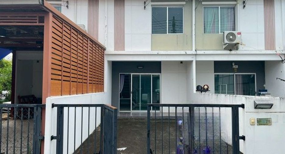 For sale 3 bedrooms house in Khlong Luang, Pathum Thani