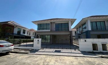 For sale 4 bedrooms house in Thanyaburi, Pathum Thani