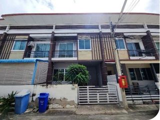 For sale 1 bed townhouse in Bang Phli, Samut Prakan