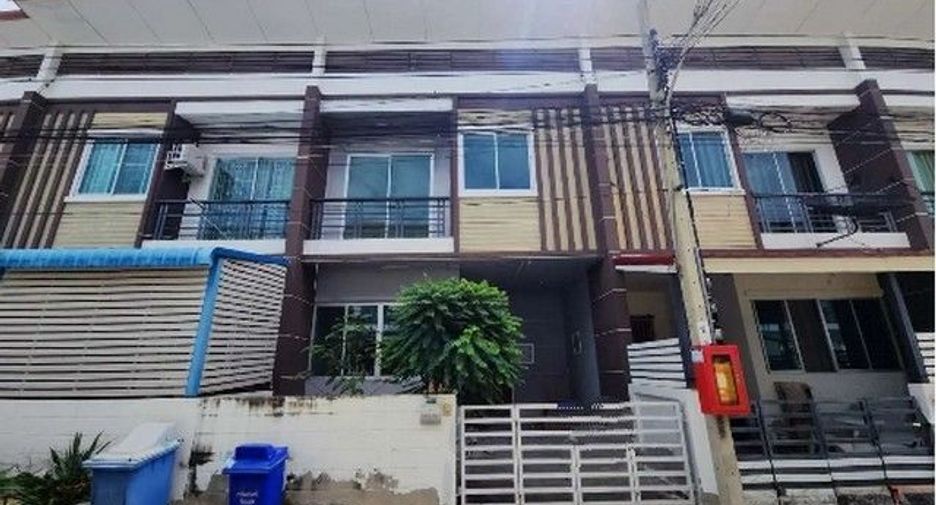 For sale 1 bed townhouse in Bang Phli, Samut Prakan