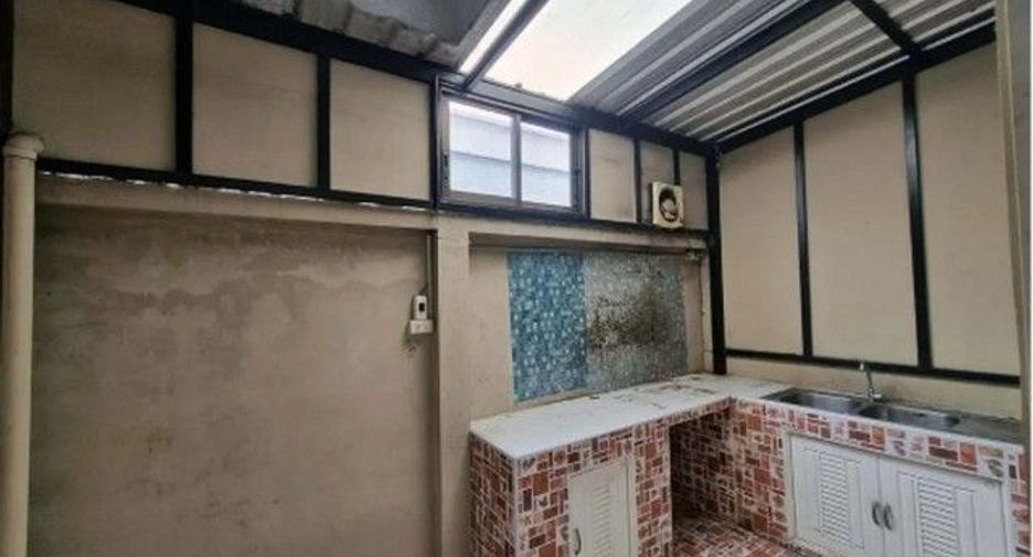 For sale 1 bed townhouse in Bang Phli, Samut Prakan