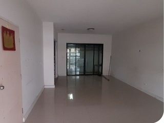 For sale 1 bed townhouse in Bang Phli, Samut Prakan