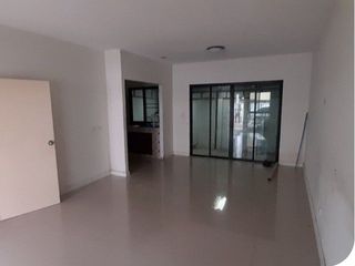 For sale 1 bed townhouse in Bang Phli, Samut Prakan